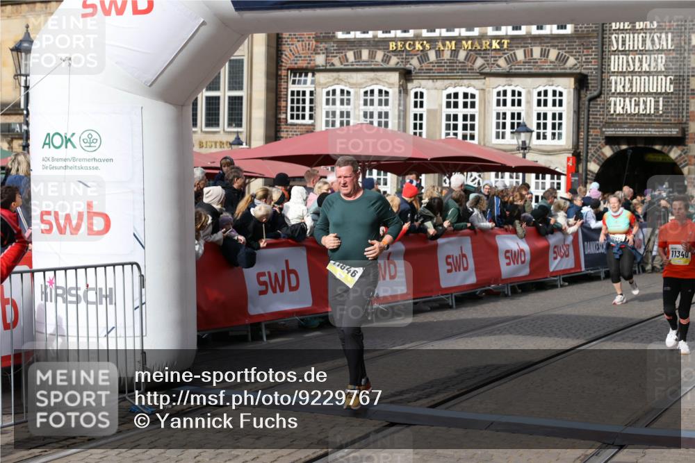 05.10.2025 - 20. swb-Marathon Bremen Yannick Fuchs http://msf.ph/oto/9229767 05.10.2025 11:02:21 Ziel 9363, 10130, 10508, 11014, 11340, 11454, 11646 meine-sportfotos.de