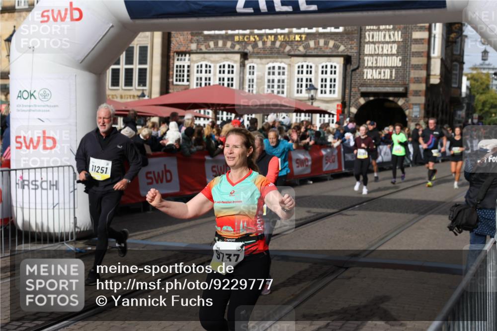 05.10.2025 - 20. swb-Marathon Bremen Yannick Fuchs http://msf.ph/oto/9229777 05.10.2025 10:59:40 Ziel 9609, 9737, 10209, 10391, 10760, 10809, 11251, 11657, 11728 meine-sportfotos.de