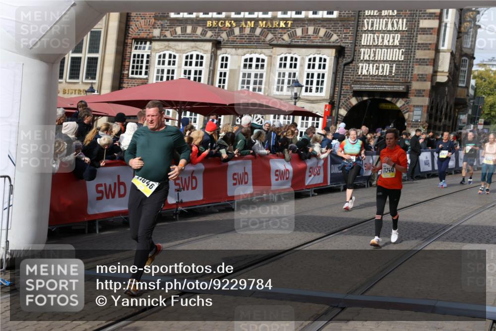 05.10.2025 - 20. swb-Marathon Bremen Yannick Fuchs http://msf.ph/oto/9229784 05.10.2025 11:02:21 Ziel 9363, 10130, 10508, 11014, 11340, 11454, 11646 meine-sportfotos.de