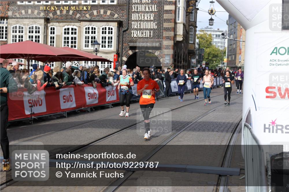 05.10.2025 - 20. swb-Marathon Bremen Yannick Fuchs http://msf.ph/oto/9229787 05.10.2025 11:02:22 Ziel 9363, 10130, 10508, 11340, 11454, 11646 meine-sportfotos.de