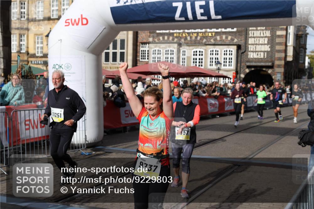 05.10.2025 - 20. swb-Marathon Bremen Yannick Fuchs http://msf.ph/oto/9229803 05.10.2025 10:59:40 Ziel 9609, 9737, 10209, 10391, 10760, 10809, 11251, 11657, 11728 meine-sportfotos.de