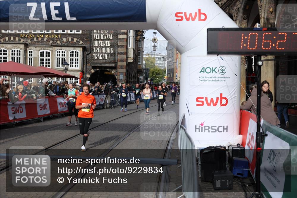 05.10.2025 - 20. swb-Marathon Bremen Yannick Fuchs http://msf.ph/oto/9229834 05.10.2025 11:02:22 Ziel 9363, 10130, 10508, 11340, 11454, 11646 meine-sportfotos.de