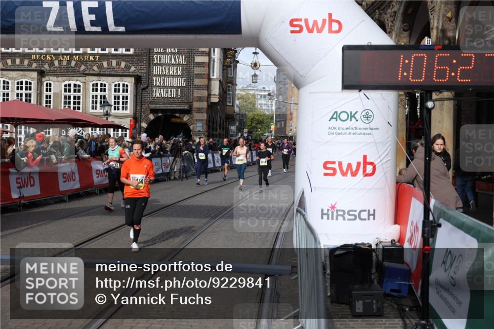 05.10.2025 - 20. swb-Marathon Bremen Yannick Fuchs http://msf.ph/oto/9229841 05.10.2025 11:02:22 Ziel 9363, 10130, 10508, 11340, 11454, 11646 meine-sportfotos.de