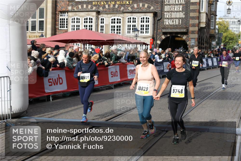 05.10.2025 - 20. swb-Marathon Bremen Yannick Fuchs http://msf.ph/oto/9230000 05.10.2025 11:02:27 Ziel 9748, 10093, 10130, 10194, 10821, 10829, 10982, 10983, 11340, 11386, 11646 meine-sportfotos.de