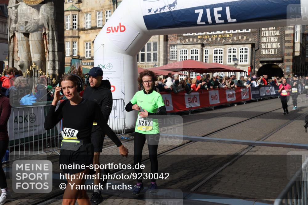 05.10.2025 - 20. swb-Marathon Bremen Yannick Fuchs http://msf.ph/oto/9230042 05.10.2025 10:59:47 Ziel 9609, 9991, 10209, 10420, 10760, 11267, 11456, 11720 meine-sportfotos.de