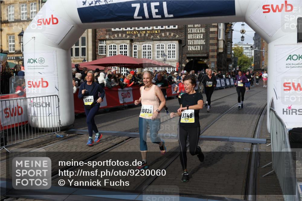 05.10.2025 - 20. swb-Marathon Bremen Yannick Fuchs http://msf.ph/oto/9230060 05.10.2025 11:02:28 Ziel 9748, 10093, 10130, 10194, 10821, 10829, 10982, 10983, 11340, 11386, 11646 meine-sportfotos.de
