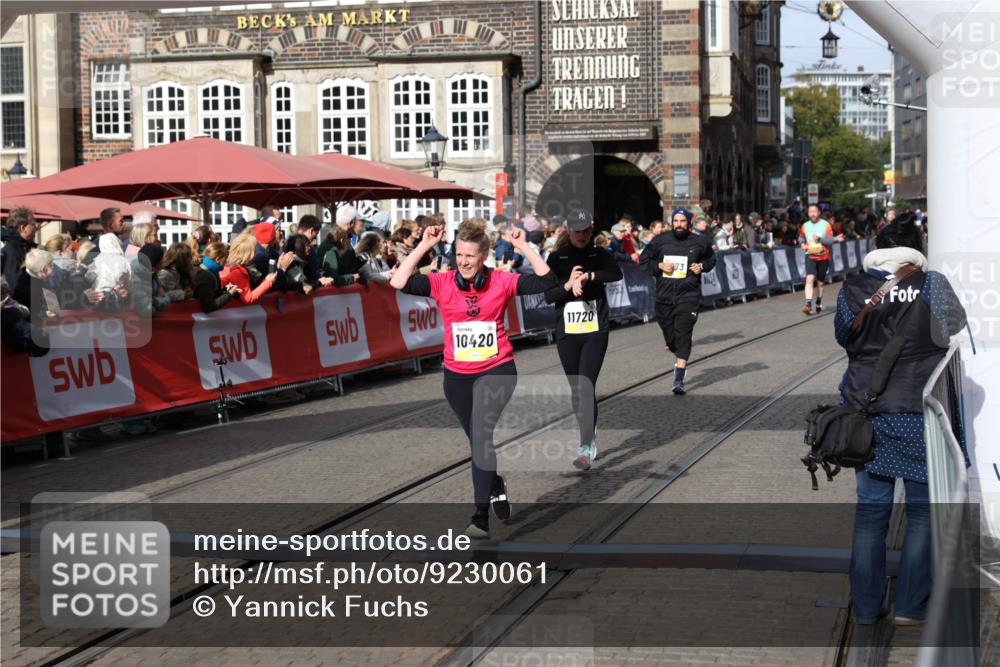 05.10.2025 - 20. swb-Marathon Bremen Yannick Fuchs http://msf.ph/oto/9230061 05.10.2025 10:59:49 Ziel 9473, 9991, 10209, 10420, 10760, 11267, 11456, 11720 meine-sportfotos.de