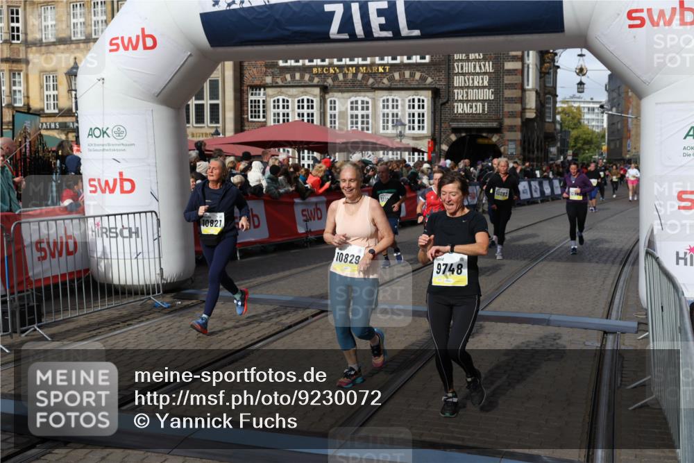 05.10.2025 - 20. swb-Marathon Bremen Yannick Fuchs http://msf.ph/oto/9230072 05.10.2025 11:02:28 Ziel 9748, 10093, 10130, 10194, 10821, 10829, 10982, 10983, 11340, 11386, 11646 meine-sportfotos.de