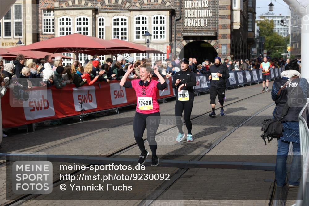 05.10.2025 - 20. swb-Marathon Bremen Yannick Fuchs http://msf.ph/oto/9230092 05.10.2025 10:59:50 Ziel 9473, 9991, 10209, 10420, 10760, 11267, 11456, 11720 meine-sportfotos.de