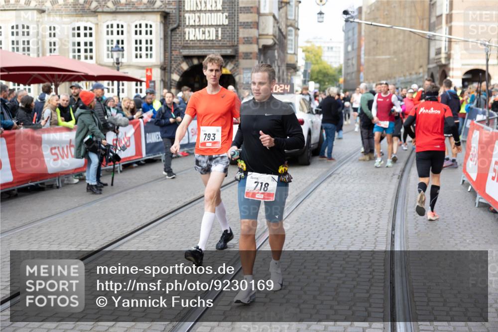 05.10.2025 - 20. swb-Marathon Bremen Yannick Fuchs http://msf.ph/oto/9230169 05.10.2025 09:20:24 Ziel  meine-sportfotos.de