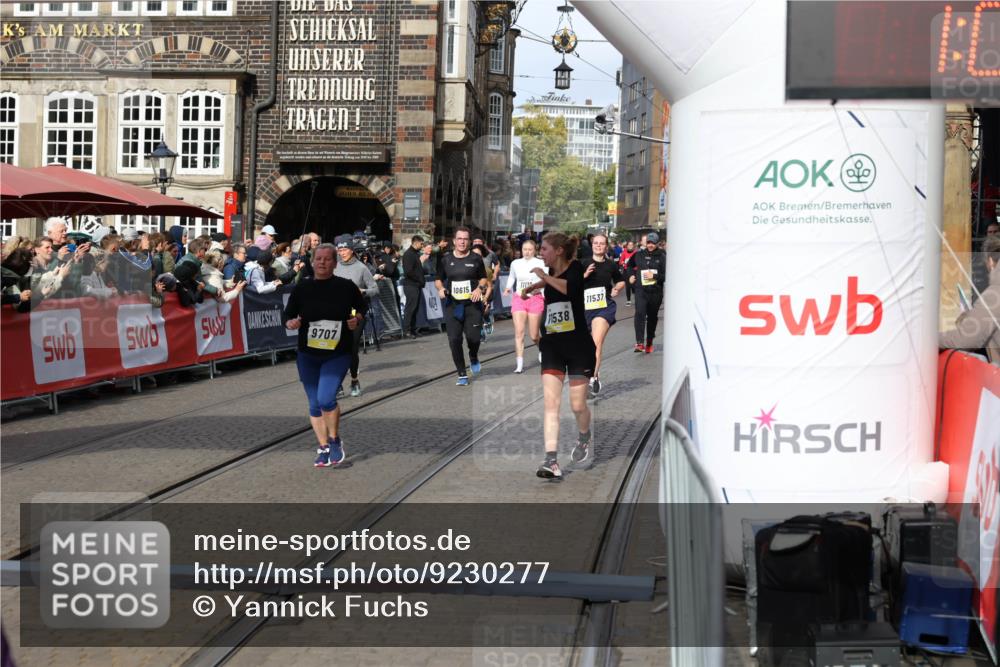 05.10.2025 - 20. swb-Marathon Bremen Yannick Fuchs http://msf.ph/oto/9230277 05.10.2025 11:02:33 Ziel 9707, 9748, 10093, 10194, 10821, 10829, 10982, 10983, 11386, 11537, 11538 meine-sportfotos.de