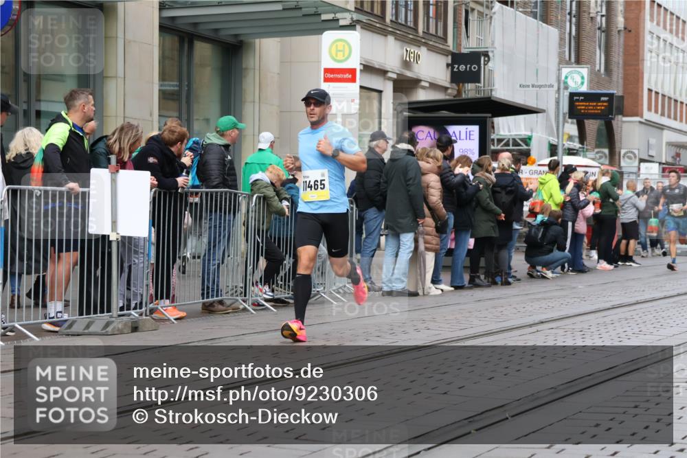 05.10.2025 - 20. swb-Marathon Bremen Strokosch-Dieckow http://msf.ph/oto/9230306 05.10.2025 10:37:43 Ziel 9755, 11328, 11465, 9755, 11328, 11465 meine-sportfotos.de