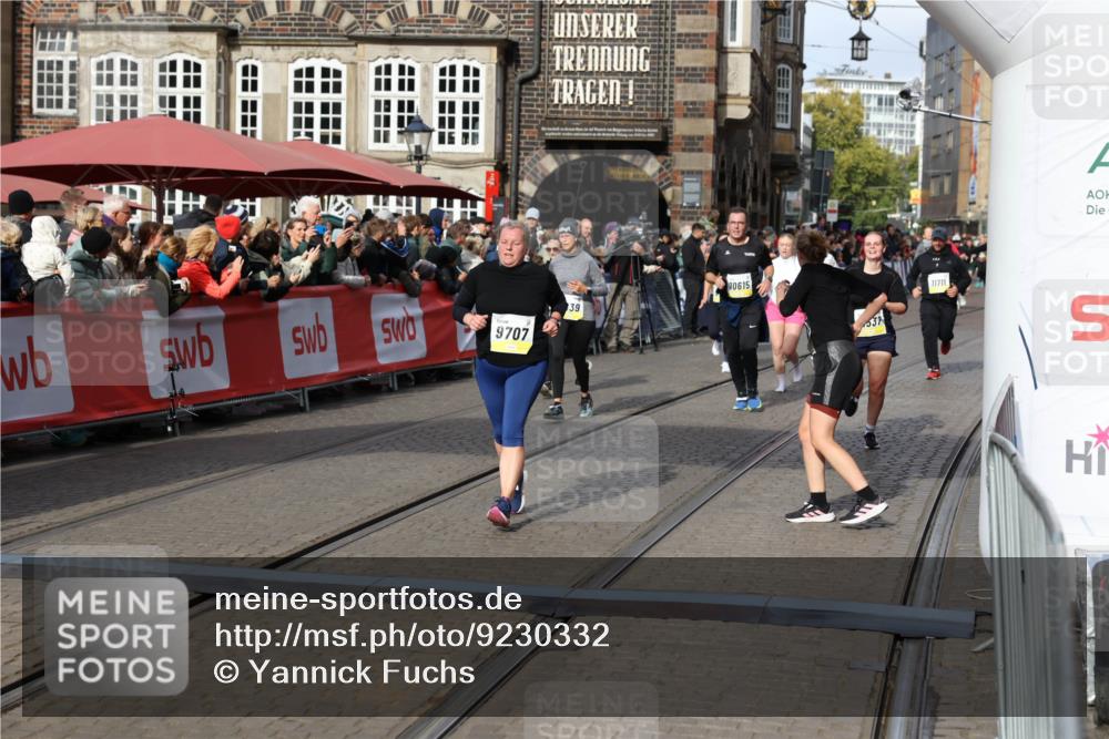 05.10.2025 - 20. swb-Marathon Bremen Yannick Fuchs http://msf.ph/oto/9230332 05.10.2025 11:02:34 Ziel 9707, 9802, 9839, 10093, 10194, 10615, 10821, 10829, 10982, 10983, 11386, 11537, 11538 meine-sportfotos.de