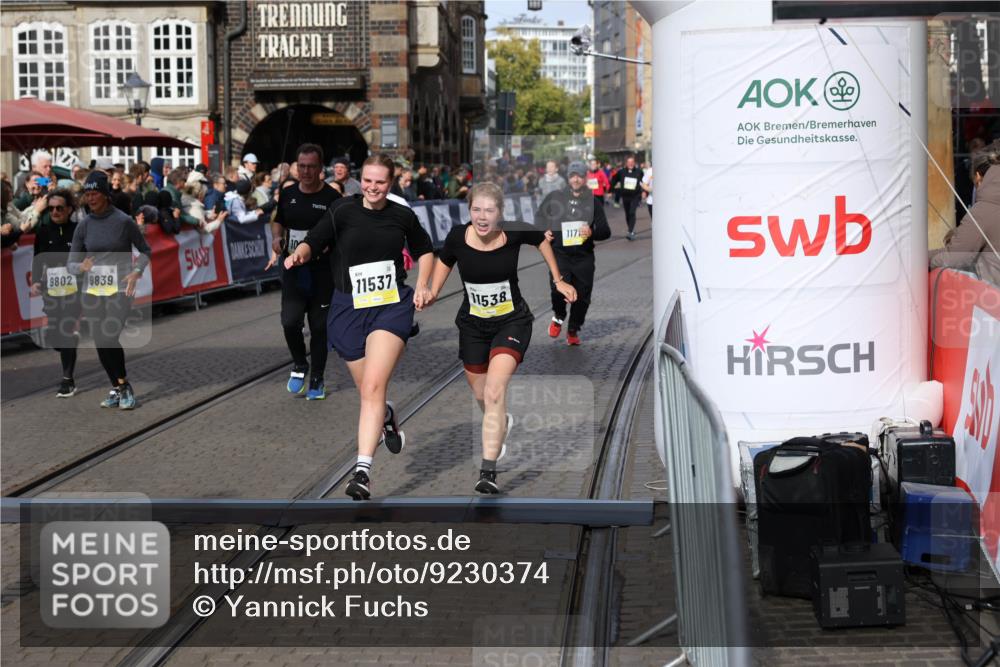 05.10.2025 - 20. swb-Marathon Bremen Yannick Fuchs http://msf.ph/oto/9230374 05.10.2025 11:02:36 Ziel 9468, 9647, 9707, 9802, 9839, 10093, 10194, 10615, 10982, 10983, 11110, 11537, 11538, 11711 meine-sportfotos.de