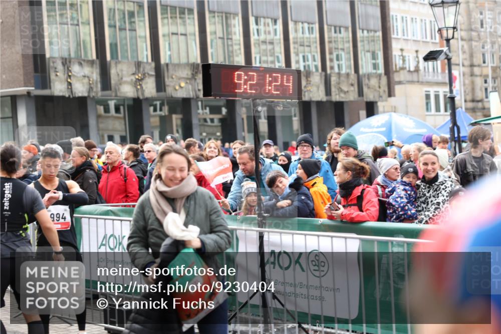 05.10.2025 - 20. swb-Marathon Bremen Yannick Fuchs http://msf.ph/oto/9230404 05.10.2025 09:21:24 Ziel  meine-sportfotos.de