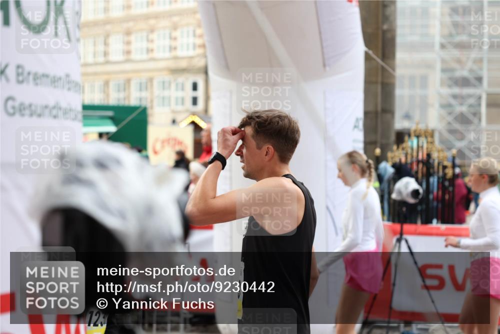 05.10.2025 - 20. swb-Marathon Bremen Yannick Fuchs http://msf.ph/oto/9230442 05.10.2025 09:49:56 Ziel  meine-sportfotos.de