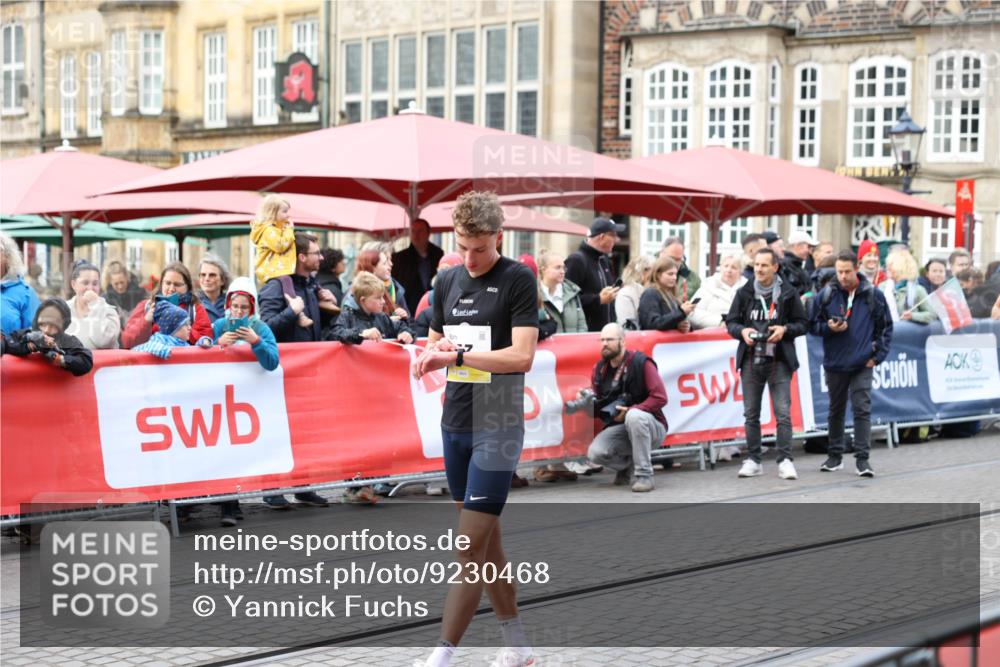 05.10.2025 - 20. swb-Marathon Bremen Yannick Fuchs http://msf.ph/oto/9230468 05.10.2025 09:49:59 Ziel  meine-sportfotos.de