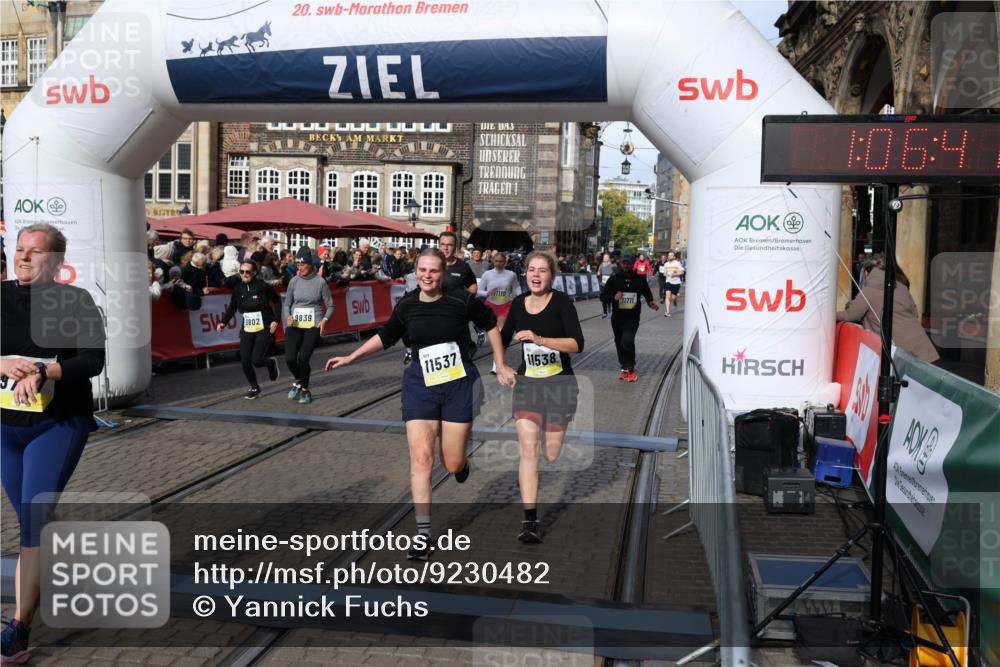 05.10.2025 - 20. swb-Marathon Bremen Yannick Fuchs http://msf.ph/oto/9230482 05.10.2025 11:02:37 Ziel 9468, 9647, 9707, 9802, 9839, 10033, 10093, 10615, 10982, 10983, 11110, 11537, 11538, 11711 meine-sportfotos.de