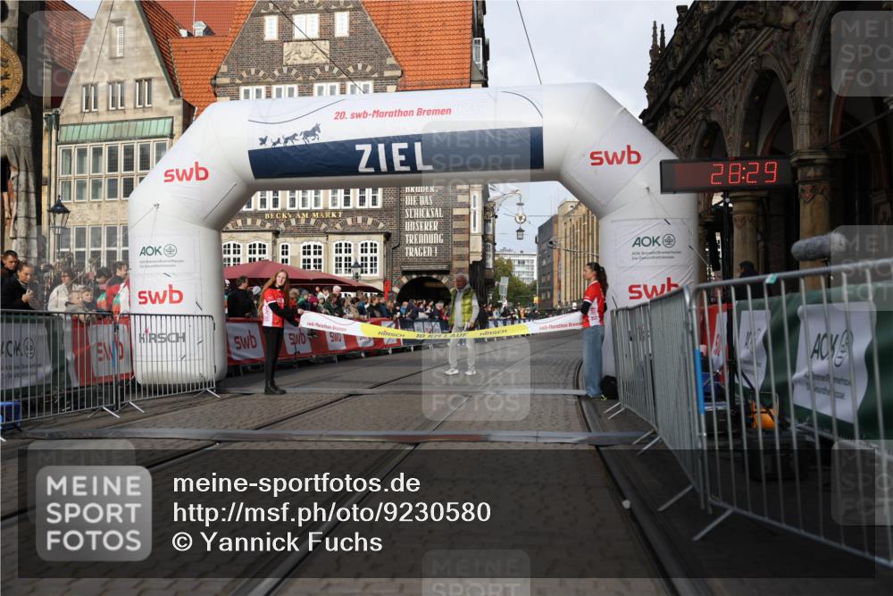 05.10.2025 - 20. swb-Marathon Bremen Yannick Fuchs http://msf.ph/oto/9230580 05.10.2025 10:24:25 Ziel  meine-sportfotos.de