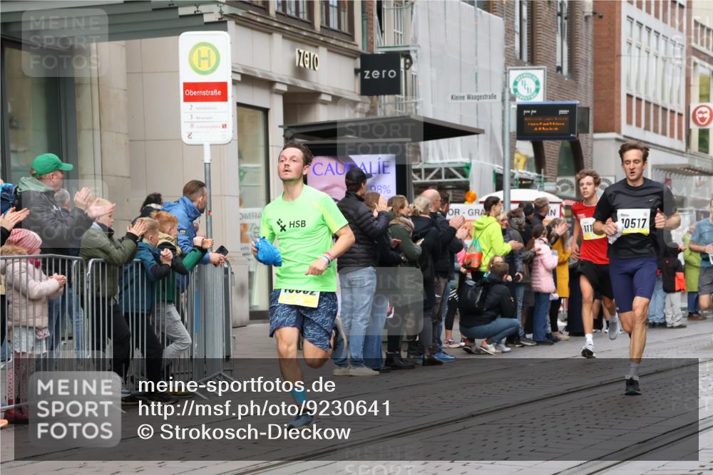 05.10.2025 - 20. swb-Marathon Bremen Strokosch-Dieckow http://msf.ph/oto/9230641 05.10.2025 10:38:31 Ziel 9341, 10352, 10409, 10517, 10862, 10967, 11132, 9341, 10352, 10409, 10517, 10862, 10967, 11132 meine-sportfotos.de