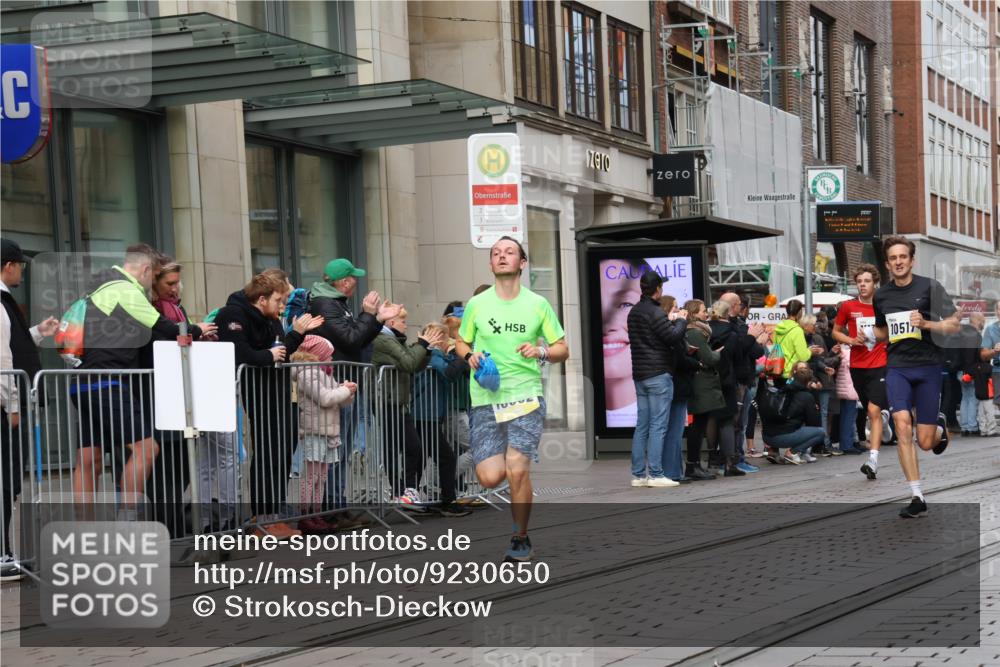 05.10.2025 - 20. swb-Marathon Bremen Strokosch-Dieckow http://msf.ph/oto/9230650 05.10.2025 10:38:31 Ziel 9341, 10352, 10409, 10517, 10862, 10967, 11132, 9341, 10352, 10409, 10517, 10862, 10967, 11132 meine-sportfotos.de