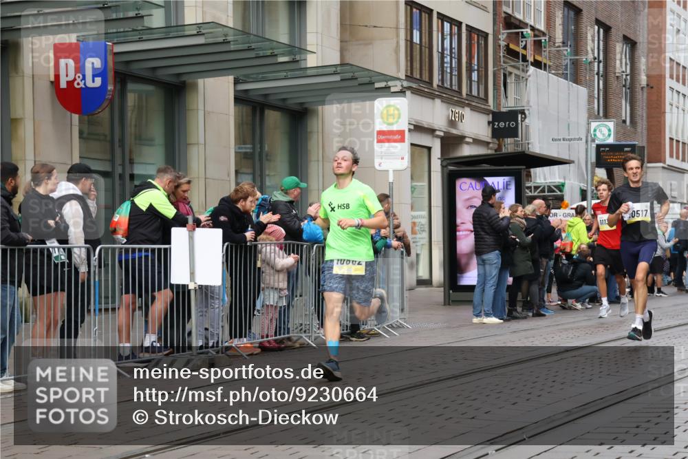05.10.2025 - 20. swb-Marathon Bremen Strokosch-Dieckow http://msf.ph/oto/9230664 05.10.2025 10:38:32 Ziel 9341, 9403, 10352, 10409, 10517, 10847, 10862, 10967, 11132, 11594, 9341, 9403, 10352, 10409, 10517, 10847, 10862, 10967, 11132, 11594 meine-sportfotos.de