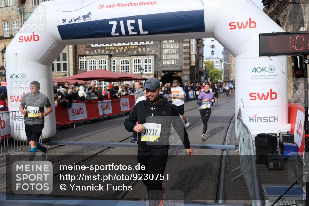 05.10.2025 - 20. swb-Marathon Bremen Yannick Fuchs http://msf.ph/oto/9230751 05.10.2025 11:02:41 Ziel 9468, 9647, 9707, 9802, 9839, 10033, 10595, 10598, 10615, 11110, 11160, 11537, 11538, 11711 meine-sportfotos.de