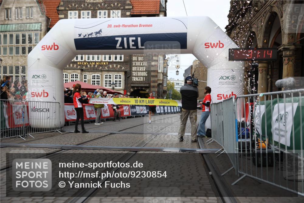 05.10.2025 - 20. swb-Marathon Bremen Yannick Fuchs http://msf.ph/oto/9230854 05.10.2025 10:27:10 Ziel 35 meine-sportfotos.de