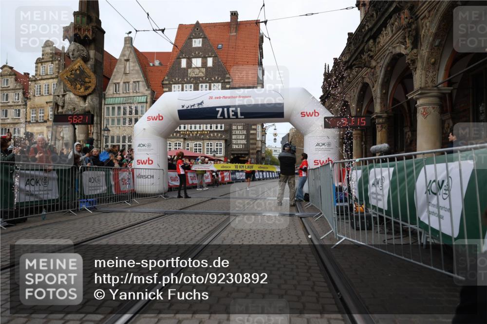 05.10.2025 - 20. swb-Marathon Bremen Yannick Fuchs http://msf.ph/oto/9230892 05.10.2025 10:27:10 Ziel 35 meine-sportfotos.de