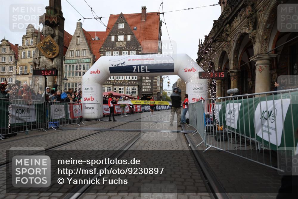 05.10.2025 - 20. swb-Marathon Bremen Yannick Fuchs http://msf.ph/oto/9230897 05.10.2025 10:27:10 Ziel 35 meine-sportfotos.de