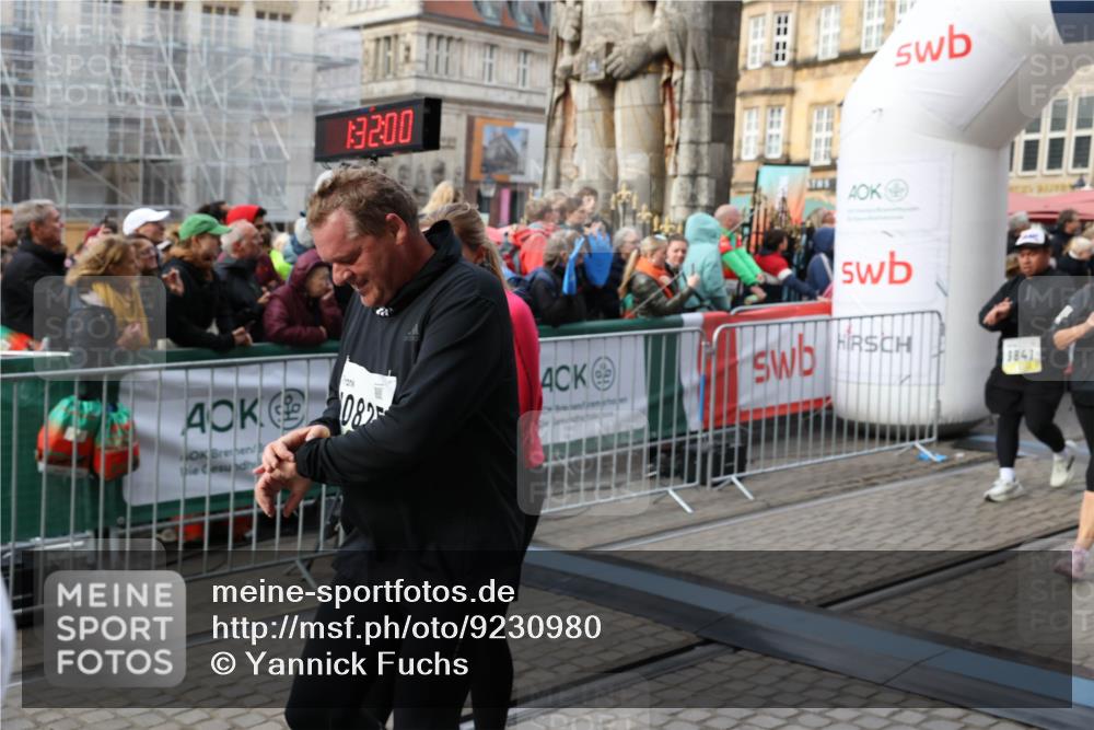 05.10.2025 - 20. swb-Marathon Bremen Yannick Fuchs http://msf.ph/oto/9230980 05.10.2025 11:02:49 Ziel 9360, 9516, 9841, 10510, 10530, 10825, 10826, 11024 meine-sportfotos.de