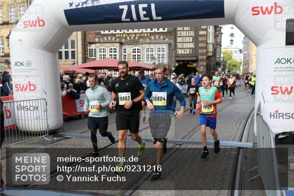 05.10.2025 - 20. swb-Marathon Bremen Yannick Fuchs http://msf.ph/oto/9231216 05.10.2025 11:02:55 Ziel 9331, 9360, 9516, 9841, 10129, 10207, 10510, 10530, 10734, 10803, 10804, 10940, 11024, 11193, 11576 meine-sportfotos.de