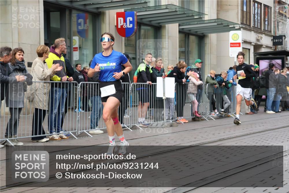 05.10.2025 - 20. swb-Marathon Bremen Strokosch-Dieckow http://msf.ph/oto/9231244 05.10.2025 10:39:11 Ziel 7111, 9239, 9289, 9671, 9863, 10525, 10908, 11067, 11343, 11349, 11418, 11474, 7111, 9239, 9289, 9671, 9863, 10525, 10908, 11067, 11343, 11349, 11418, 11474 meine-sportfotos.de