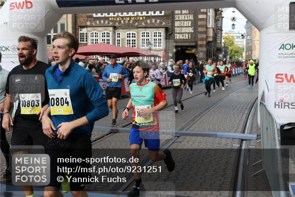 05.10.2025 - 20. swb-Marathon Bremen Yannick Fuchs http://msf.ph/oto/9231251 05.10.2025 11:02:55 Ziel 9331, 9360, 9516, 9841, 10129, 10207, 10510, 10530, 10734, 10803, 10804, 10940, 11024, 11193, 11576 meine-sportfotos.de