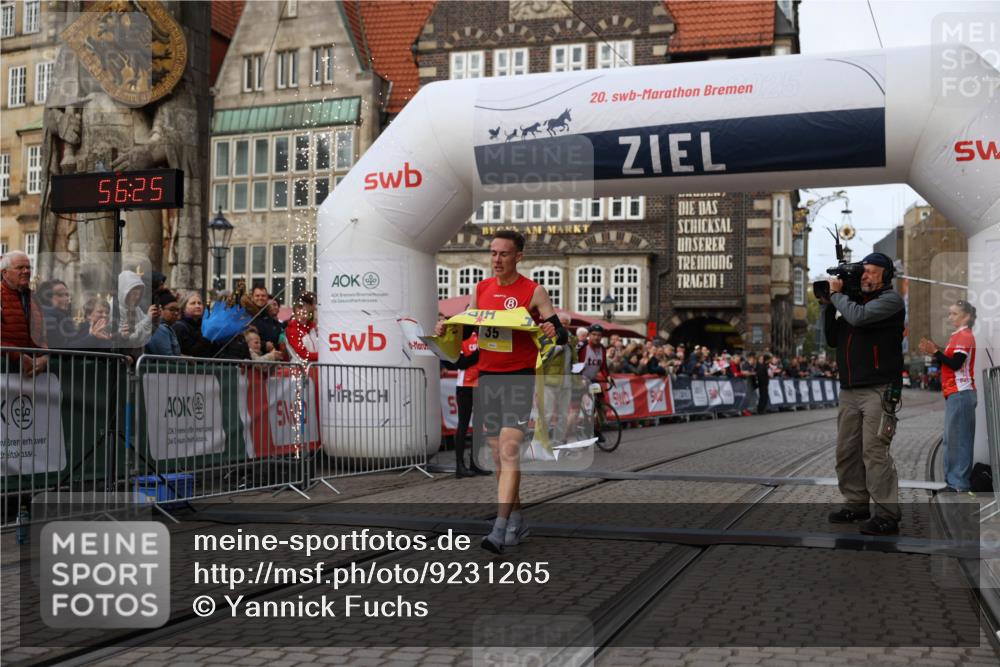 05.10.2025 - 20. swb-Marathon Bremen Yannick Fuchs http://msf.ph/oto/9231265 05.10.2025 10:27:14 Ziel 35 meine-sportfotos.de
