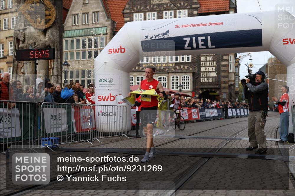 05.10.2025 - 20. swb-Marathon Bremen Yannick Fuchs http://msf.ph/oto/9231269 05.10.2025 10:27:14 Ziel 35 meine-sportfotos.de