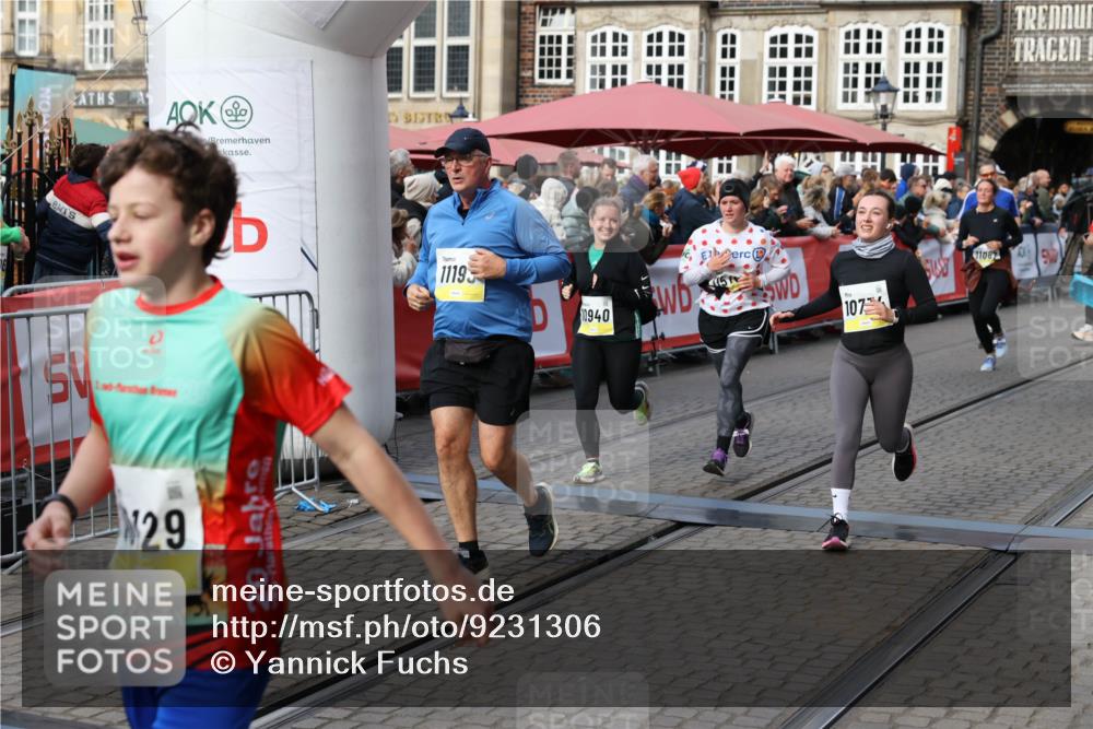 05.10.2025 - 20. swb-Marathon Bremen Yannick Fuchs http://msf.ph/oto/9231306 05.10.2025 11:02:57 Ziel 9331, 9360, 9516, 9846, 10129, 10207, 10530, 10734, 10803, 10804, 10940, 11087, 11193, 11504, 11576, 11667, 11668 meine-sportfotos.de