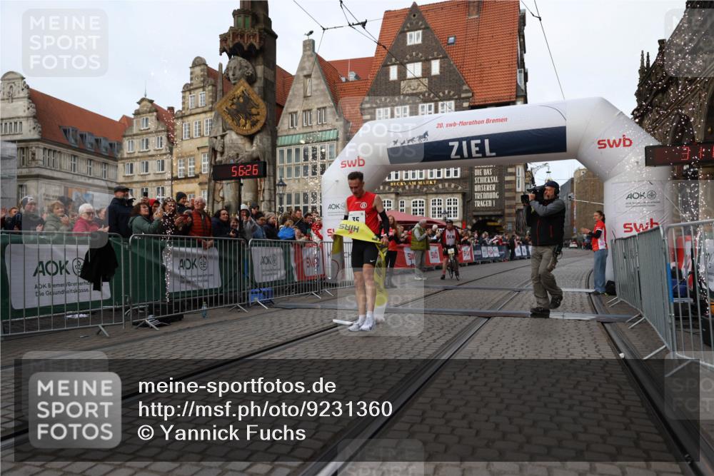 05.10.2025 - 20. swb-Marathon Bremen Yannick Fuchs http://msf.ph/oto/9231360 05.10.2025 10:27:15 Ziel 35 meine-sportfotos.de