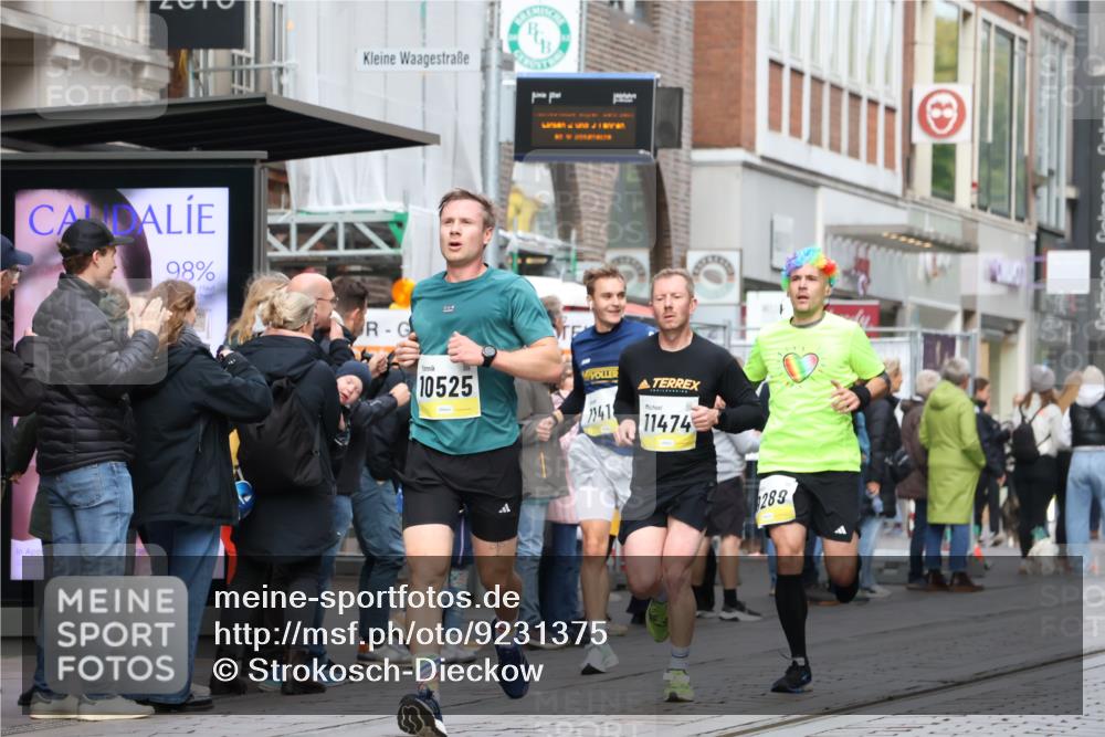 05.10.2025 - 20. swb-Marathon Bremen Strokosch-Dieckow http://msf.ph/oto/9231375 05.10.2025 10:39:20 Ziel 9289, 9671, 9922, 10052, 10171, 10175, 10176, 10525, 10753, 11335, 11349, 11418, 11474, 9289, 9671, 9922, 10052, 10171, 10175, 10176, 10525, 10753, 11335, 11349, 11418, 11474 meine-sportfotos.de