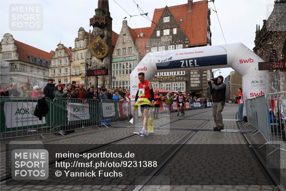 05.10.2025 - 20. swb-Marathon Bremen Yannick Fuchs http://msf.ph/oto/9231388 05.10.2025 10:27:15 Ziel 35 meine-sportfotos.de
