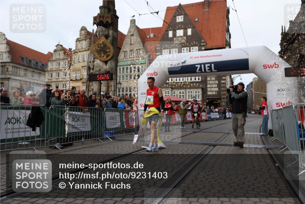 05.10.2025 - 20. swb-Marathon Bremen Yannick Fuchs http://msf.ph/oto/9231403 05.10.2025 10:27:15 Ziel 35 meine-sportfotos.de