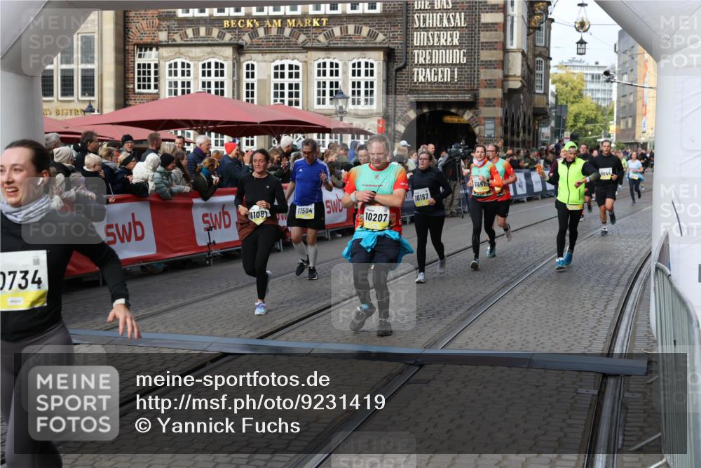 05.10.2025 - 20. swb-Marathon Bremen Yannick Fuchs http://msf.ph/oto/9231419 05.10.2025 11:02:58 Ziel 9331, 9360, 9516, 9846, 10129, 10167, 10207, 10530, 10656, 10734, 10803, 10804, 10940, 11087, 11193, 11504, 11576, 11667, 11668 meine-sportfotos.de