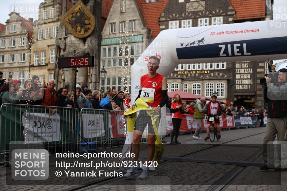 05.10.2025 - 20. swb-Marathon Bremen Yannick Fuchs http://msf.ph/oto/9231420 05.10.2025 10:27:16 Ziel 35 meine-sportfotos.de