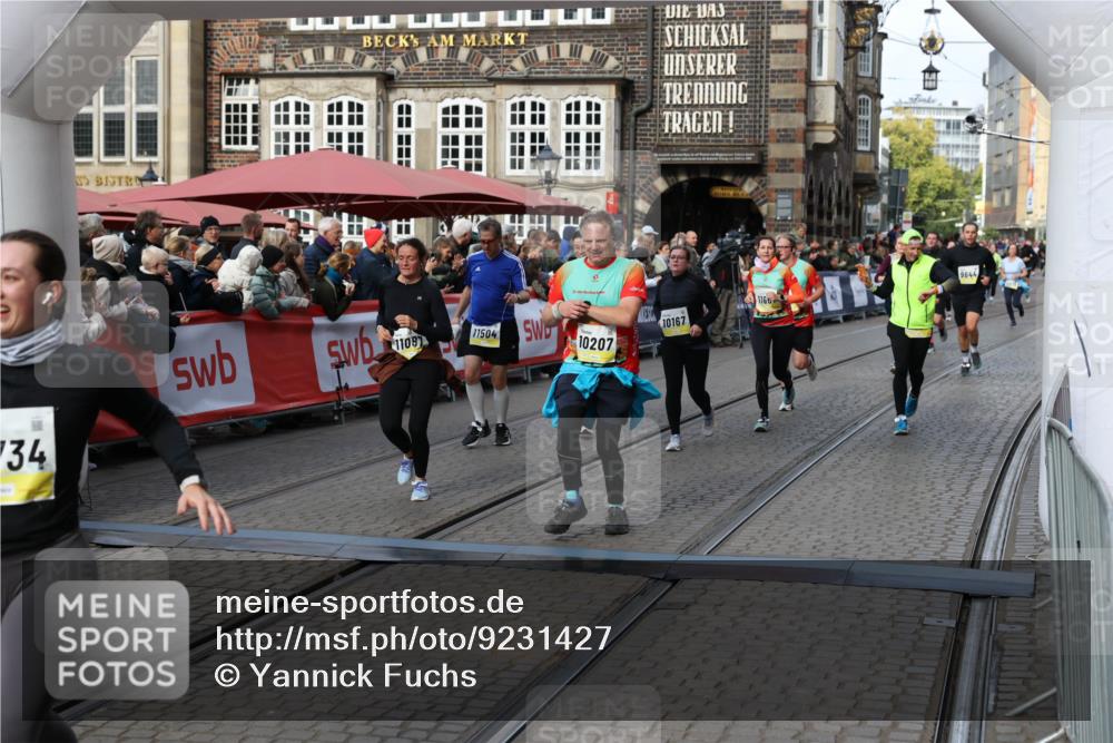 05.10.2025 - 20. swb-Marathon Bremen Yannick Fuchs http://msf.ph/oto/9231427 05.10.2025 11:02:58 Ziel 9331, 9360, 9516, 9846, 10129, 10167, 10207, 10530, 10656, 10734, 10803, 10804, 10940, 11087, 11193, 11504, 11576, 11667, 11668 meine-sportfotos.de
