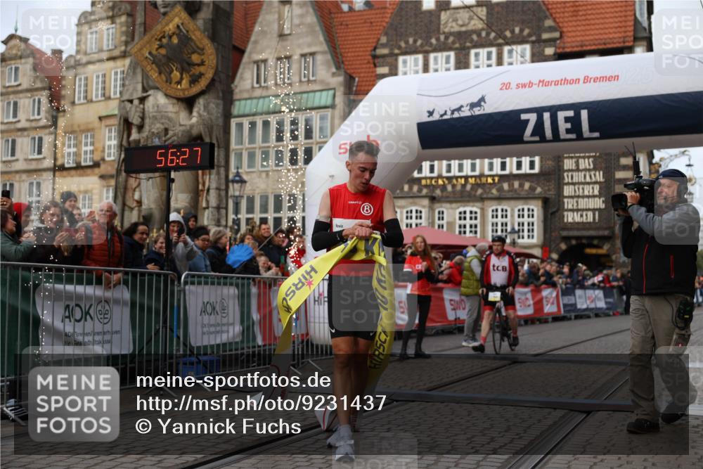 05.10.2025 - 20. swb-Marathon Bremen Yannick Fuchs http://msf.ph/oto/9231437 05.10.2025 10:27:16 Ziel 35 meine-sportfotos.de