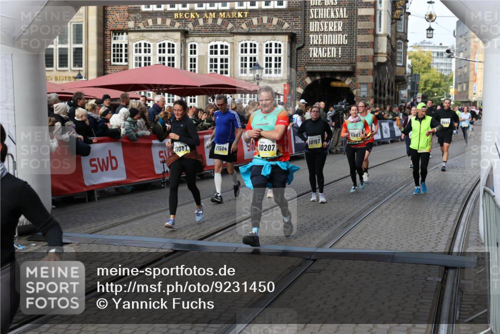 05.10.2025 - 20. swb-Marathon Bremen Yannick Fuchs http://msf.ph/oto/9231450 05.10.2025 11:02:59 Ziel 9331, 9360, 9516, 9644, 9846, 10129, 10167, 10207, 10656, 10734, 10803, 10804, 10940, 11087, 11193, 11312, 11504, 11576, 11667, 11668 meine-sportfotos.de