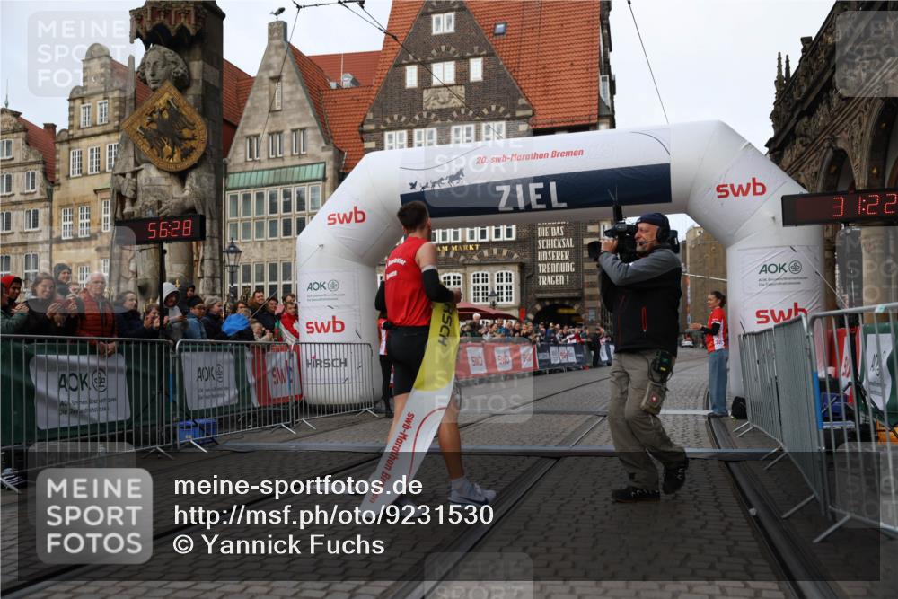 05.10.2025 - 20. swb-Marathon Bremen Yannick Fuchs http://msf.ph/oto/9231530 05.10.2025 10:27:17 Ziel 35 meine-sportfotos.de