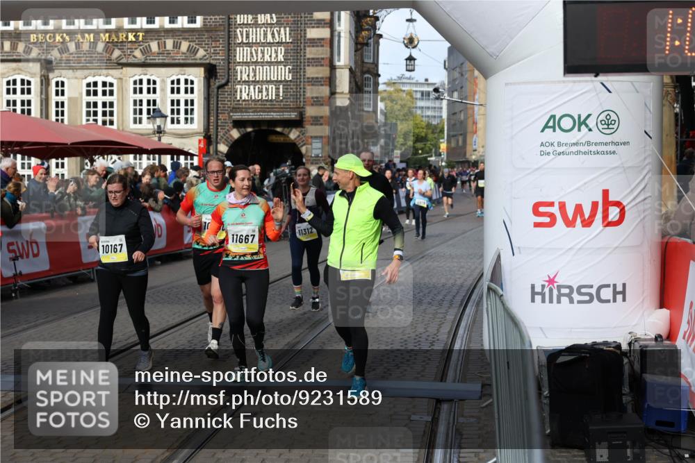05.10.2025 - 20. swb-Marathon Bremen Yannick Fuchs http://msf.ph/oto/9231589 05.10.2025 11:03:01 Ziel 9644, 9846, 10129, 10167, 10207, 10656, 10734, 10940, 11087, 11193, 11312, 11504, 11576, 11667, 11668, 11735 meine-sportfotos.de