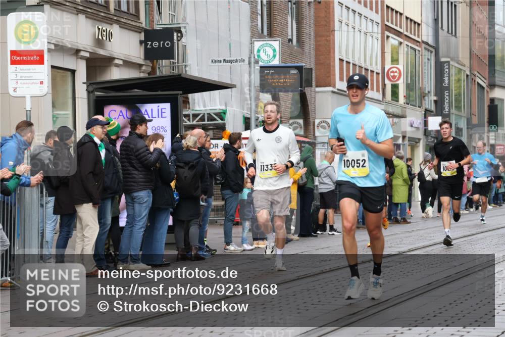 05.10.2025 - 20. swb-Marathon Bremen Strokosch-Dieckow http://msf.ph/oto/9231668 05.10.2025 10:39:34 Ziel 9213, 9922, 10052, 10171, 10175, 10176, 10276, 10753, 11335, 11349, 11567, 9213, 9922, 10052, 10171, 10175, 10176, 10276, 10753, 11335, 11349, 11567 meine-sportfotos.de