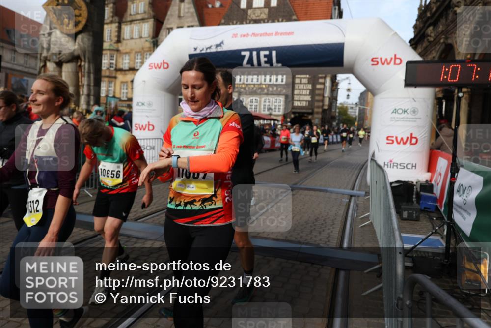 05.10.2025 - 20. swb-Marathon Bremen Yannick Fuchs http://msf.ph/oto/9231783 05.10.2025 11:03:06 Ziel 9644, 9846, 9893, 10167, 10656, 10777, 10876, 11087, 11312, 11504, 11667, 11668, 11735 meine-sportfotos.de
